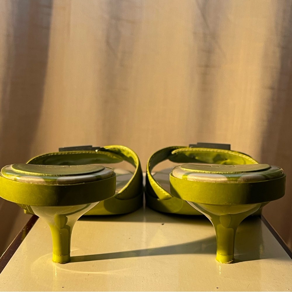 Vintage Coach Calf Leather Lime Green Kitten Heel Sandals - Picture 5 of 10